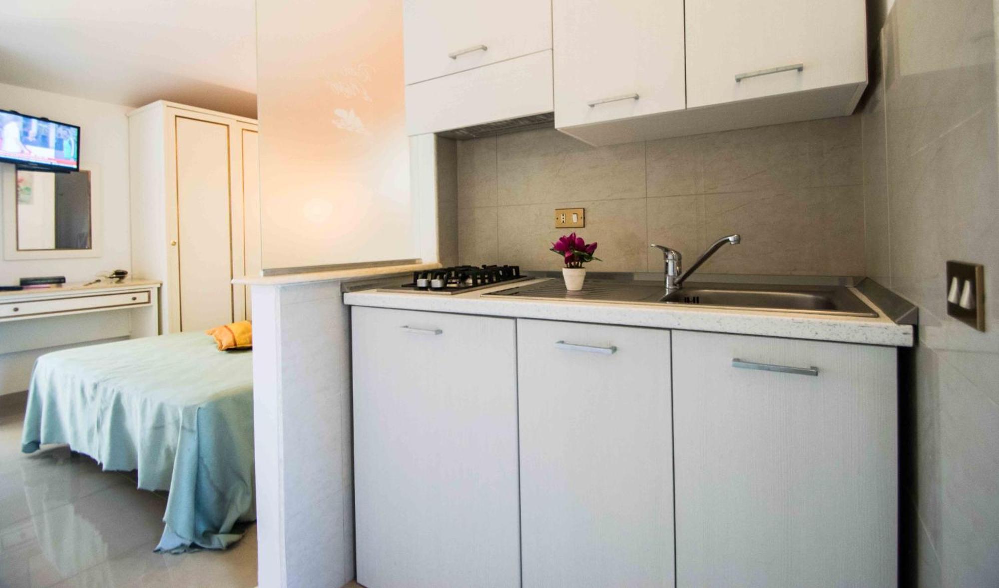 Hotel Resort Rocca Di Vadaro Капо Ватикано Стая снимка